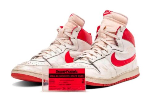 Sotheby’s subastará tenis de Michael Jordan