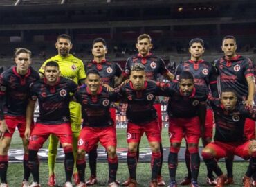 Tres positivos más en Xolos