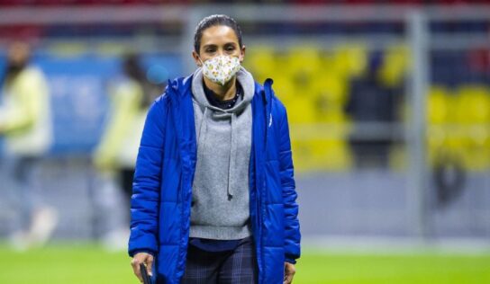 Eva Espejo acusa Craig Harrington de insultos