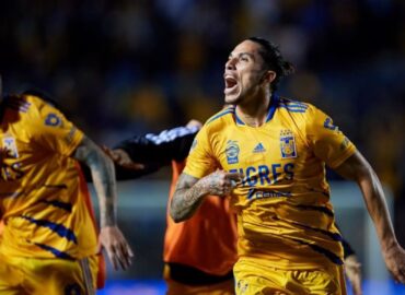 Oficial: Carlos Salcedo ya es jugador del Toronto FC