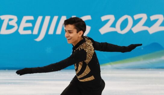 Donovan Carrillo hace historia al clasificar a la final de patinaje artístico en Beijing 2022
