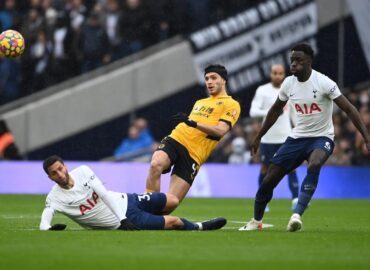 Raúl Jiménez protagoniza ventaja de los Wolves sobre los Spurs