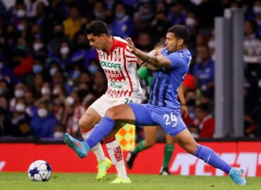 Necaxa sorprende a Cruz Azul y se lleva el triunfo del Azteca