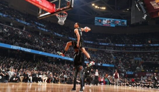 El mexicano Toscano es segundo en concurso de clavadas de la NBA