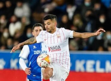 ‘Tecatito’ Corona fue titular en empate de Sevilla