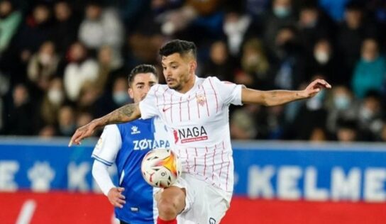 ‘Tecatito’ Corona fue titular en empate de Sevilla