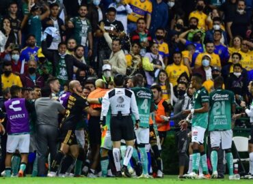El último choque entre León y Tigres terminó en bronca