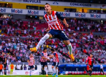 Acevedo y Alvarado sustituyen a Orozco y Pizarro en Selección Mexicana